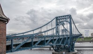 Blaue Brücke